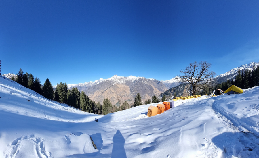 first glimpse of Akhrotgetta campsite