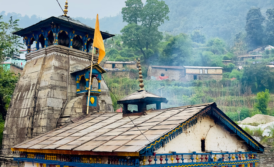 Triyuginarayan Temple, the eternal witness to Lord Shiva and Parvati’s celestial wedding—nestled in the tranquil Garhwal Himalayas