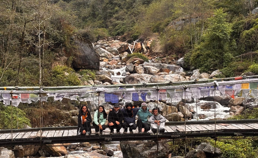 Final goodbye with trek group after Sandakphu Trek